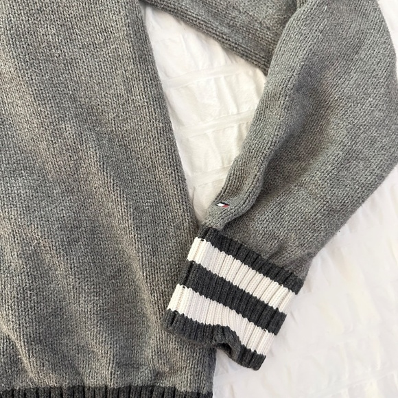 Tommy Hilfiger Logo Soccer Sweater - Picture 2 of 6